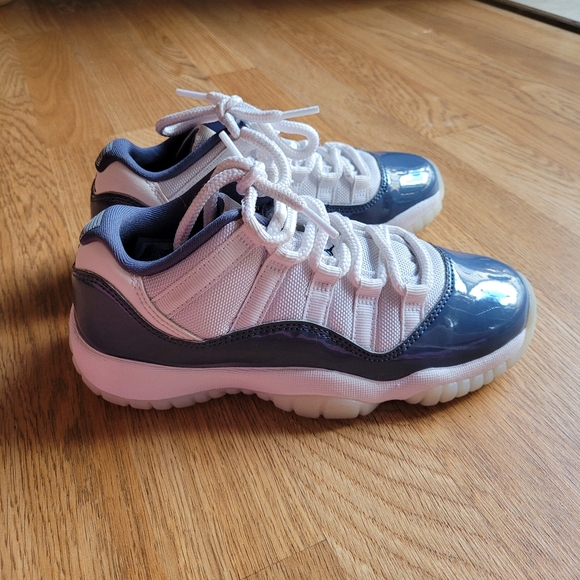 Air Jordan 11 Low Diffused Blue